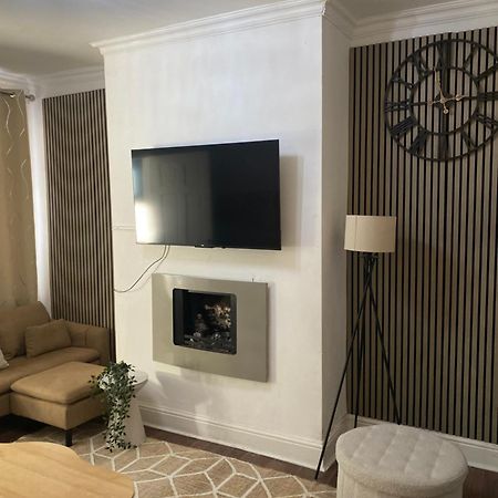 Modern Townhouse-Free Parking-Games Room-Fast W-Ifi Manchester Exterior foto