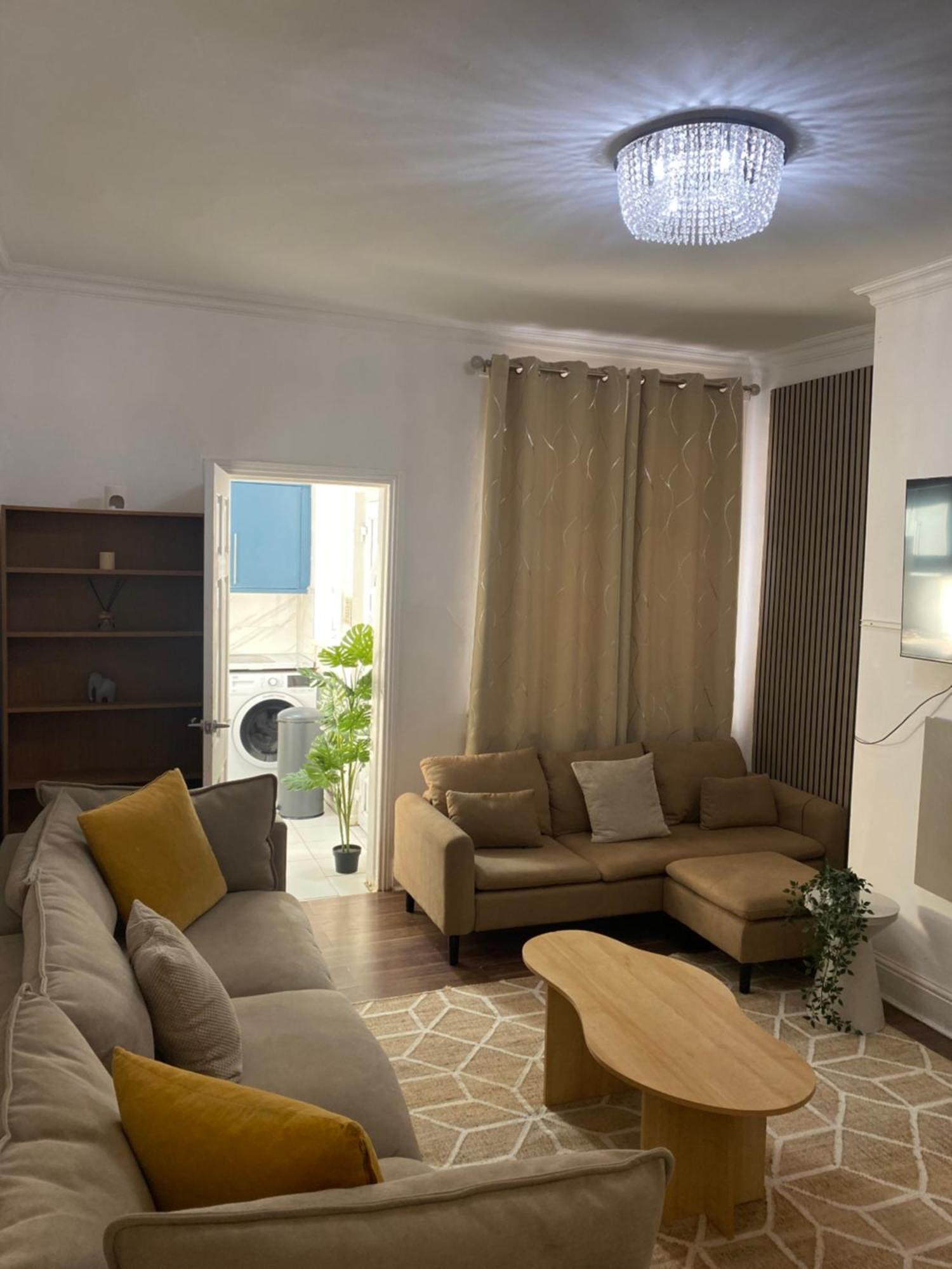 Modern Townhouse-Free Parking-Games Room-Fast W-Ifi Manchester Exterior foto